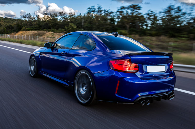 масло автомобиля Subaru