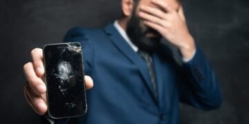 сломался смартфон